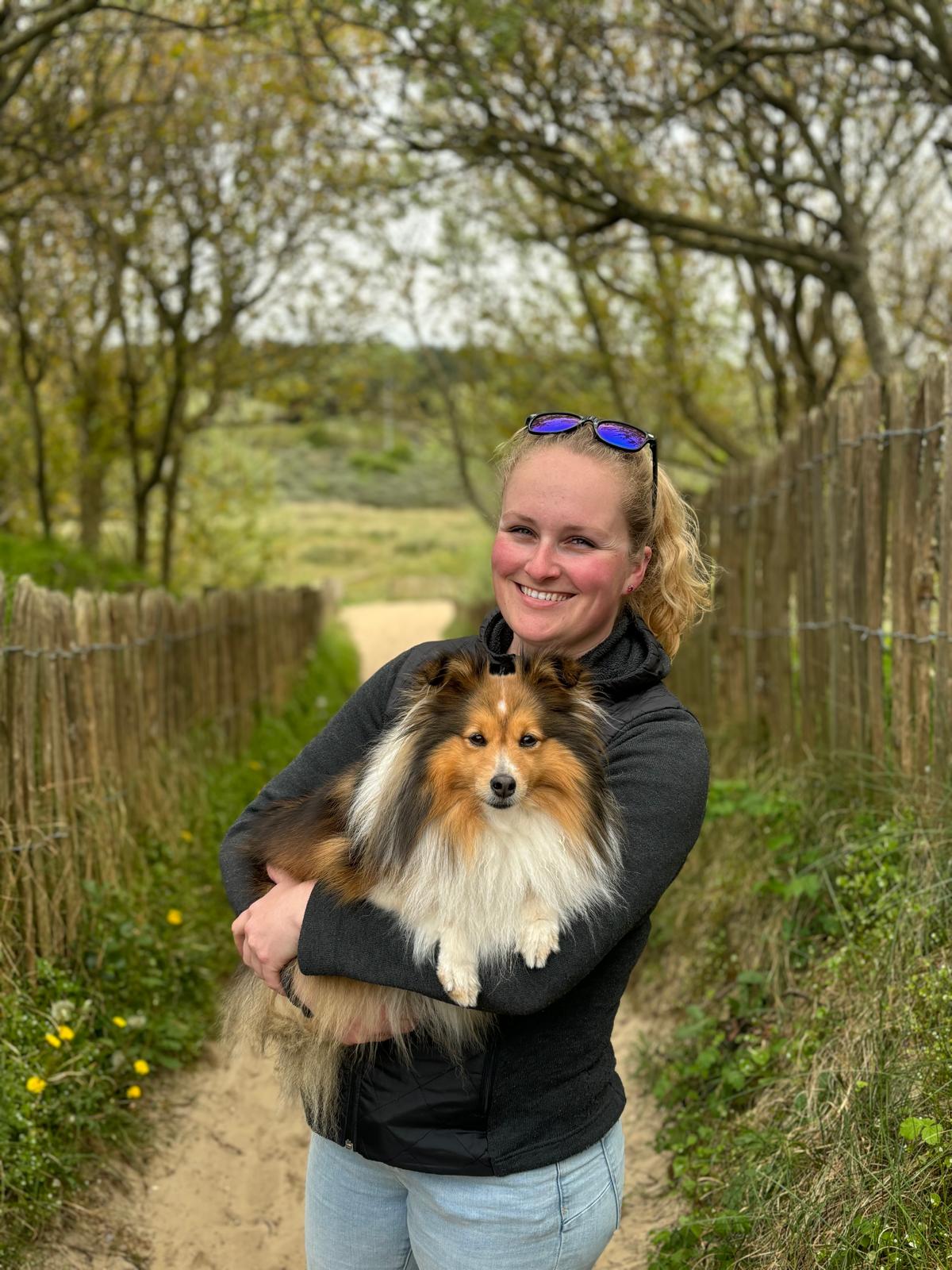 Renee Faszbender Trimster met haar hondje Zowey